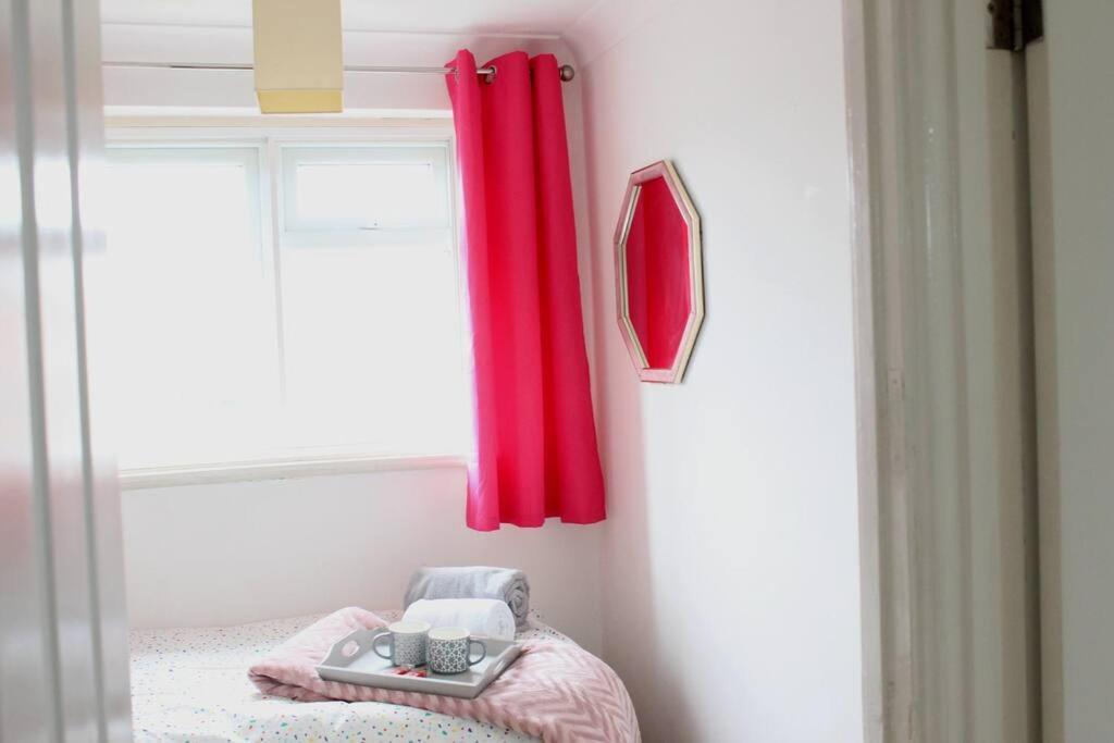 Private & Comfortable 2 Bedroom Home Away From Home ستانويل المظهر الخارجي الصورة